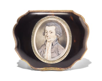 A George III Portrait-Inset Snuff Box