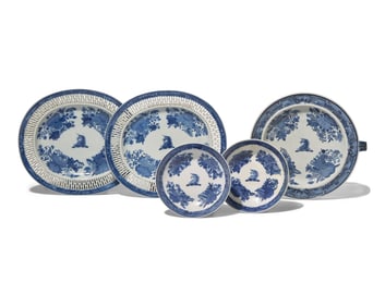 A Group of Five Chinese Export Porcelain Blue Fitzhugh Dinner Wares Bearing The Beale Family Crest