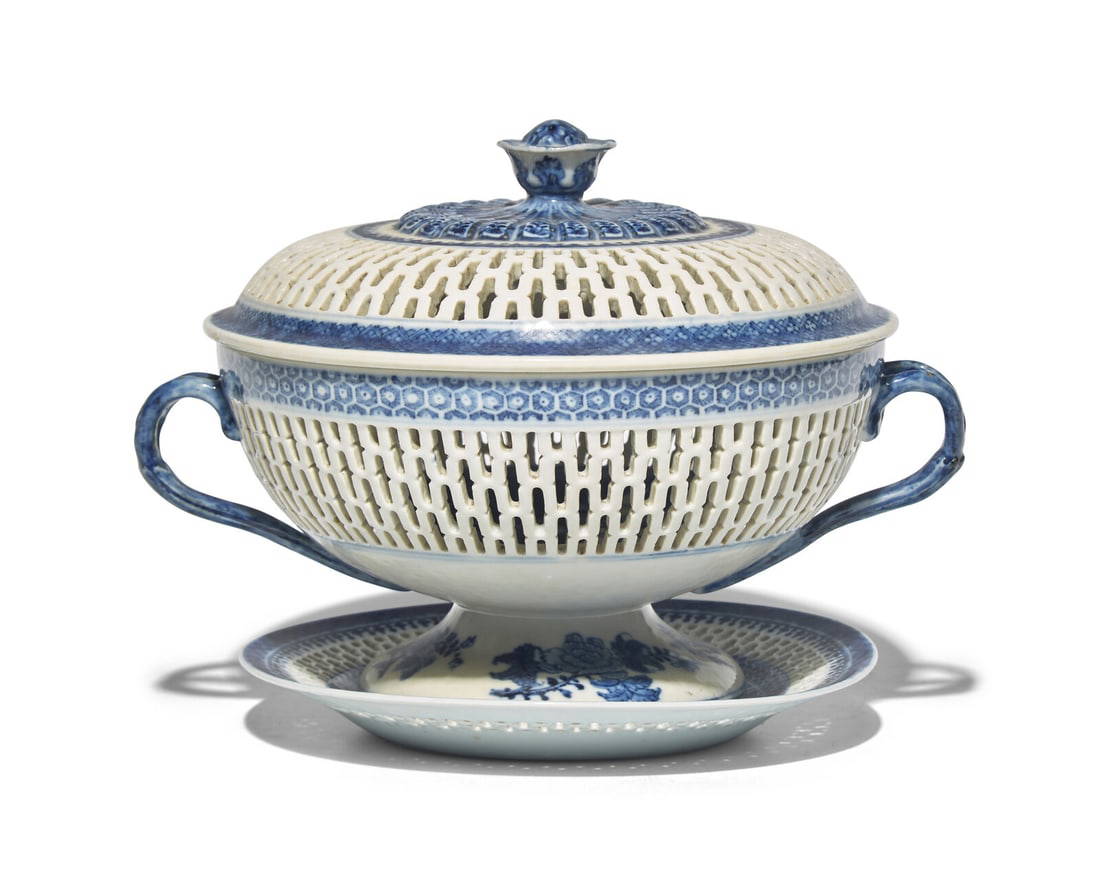 A Chinese Export Porcelain Reticulated Chestnut Covered Bowl and Undertray