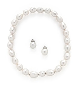 TIFFANY & CO., BAROQUE CULTURED PEARL JEWELRY SET