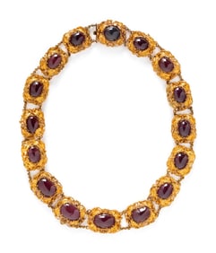 HIGH KARAT YELLOW GOLD AND GARNET NECKLACE