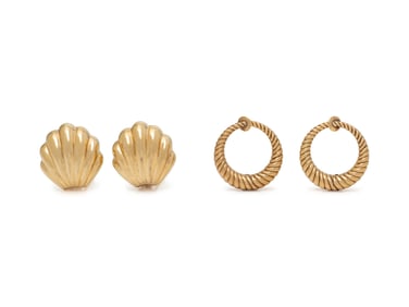 TWO PAIRS OF YELLOW GOLD EARRINGS