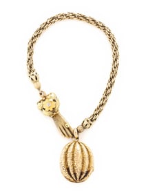 VICTORIAN, YELLOW GOLD LINK BRACELET WITH LOCKET AND HAND CLASP