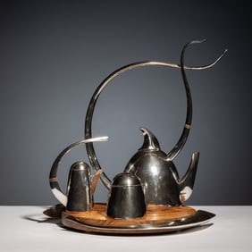 Michael & Maureen Banner (American, b. 1939 | b. 1946) Sterling Silver Tea Service and tray, 1997