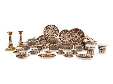 A Large Royal Crown Derby Imari? Porcelain Dinner Service