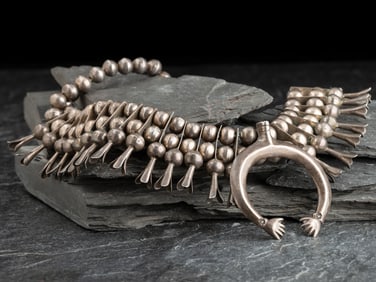 Mae Norton (Diné, 20th century) Silver Squash Blossom Necklace