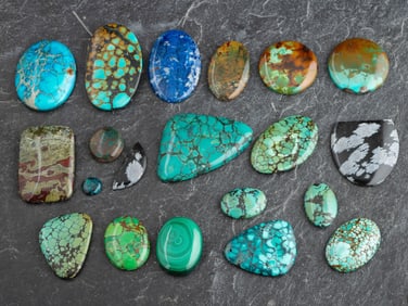Group of 22 Loose Stones