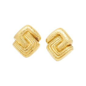 DAVID WEBB, HAMMERED YELLOW GOLD EARRINGS