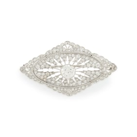 ANTIQUE, DIAMOLD AND PLATINUM BROOCH