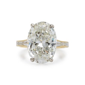 10 CARAT OVAL DIAMOND RING