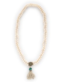 CULTURED PEARL, EMERALD, AND YELLOW GOLD NECKLACE