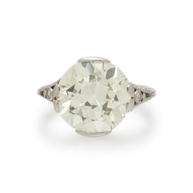 ART DECO, PLATINUM AND DIAMOND RING