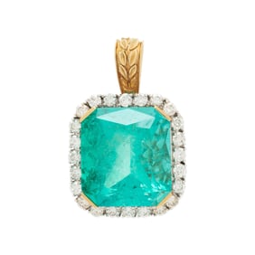 EMERALD AND DIAMOND PENDANT