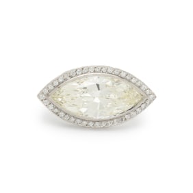 DIAMOND AND PLATINUM RING