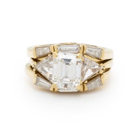 DIAMOND AND YELLOW GOLD RING WITH TWO GUARD RINGS