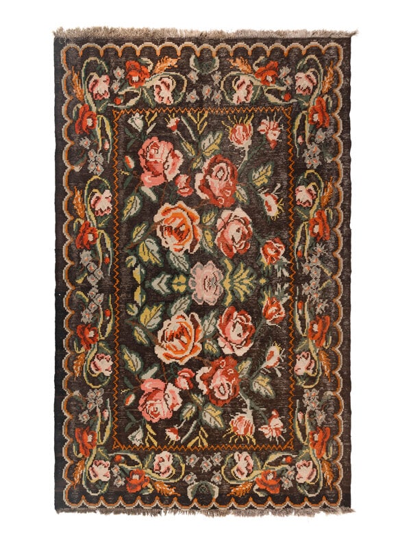A Floral Flatweave Rug (1 of 17)