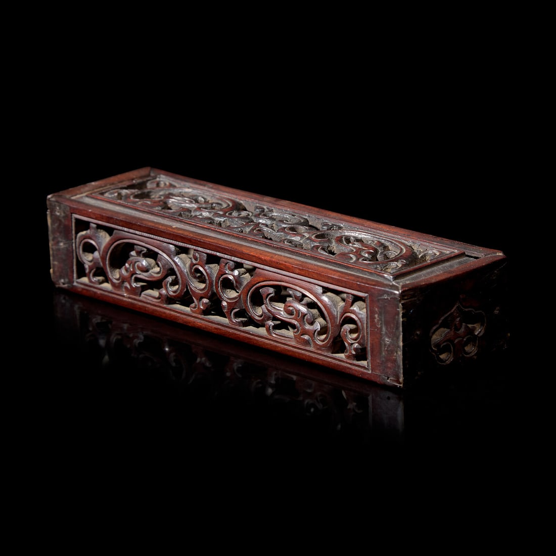 A Chinese Reticulated Hardwood Perfumier, 19th Century or Earlier 清中期 紅