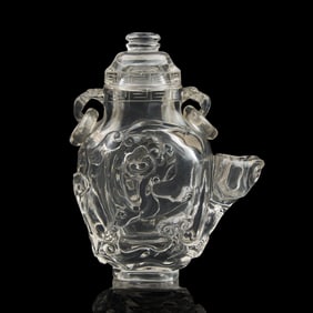 A Chinese Rock Crystal Small Vase and Cover 活環水晶蓋瓶