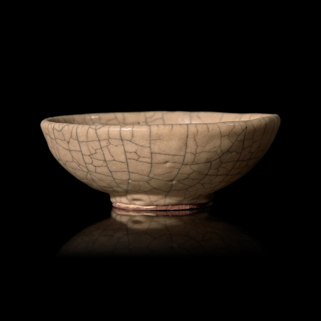 A Chinese Ge-Type Crackle Glazed Bowl 仿哥窯小盌