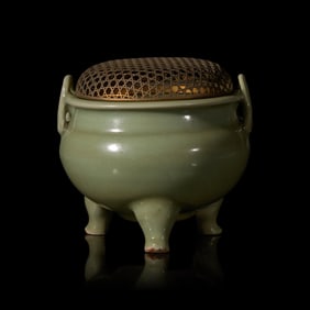 A Chinese Longquan Celadon Glazed Porcelain Incense Burner 龍泉青瓷雙
