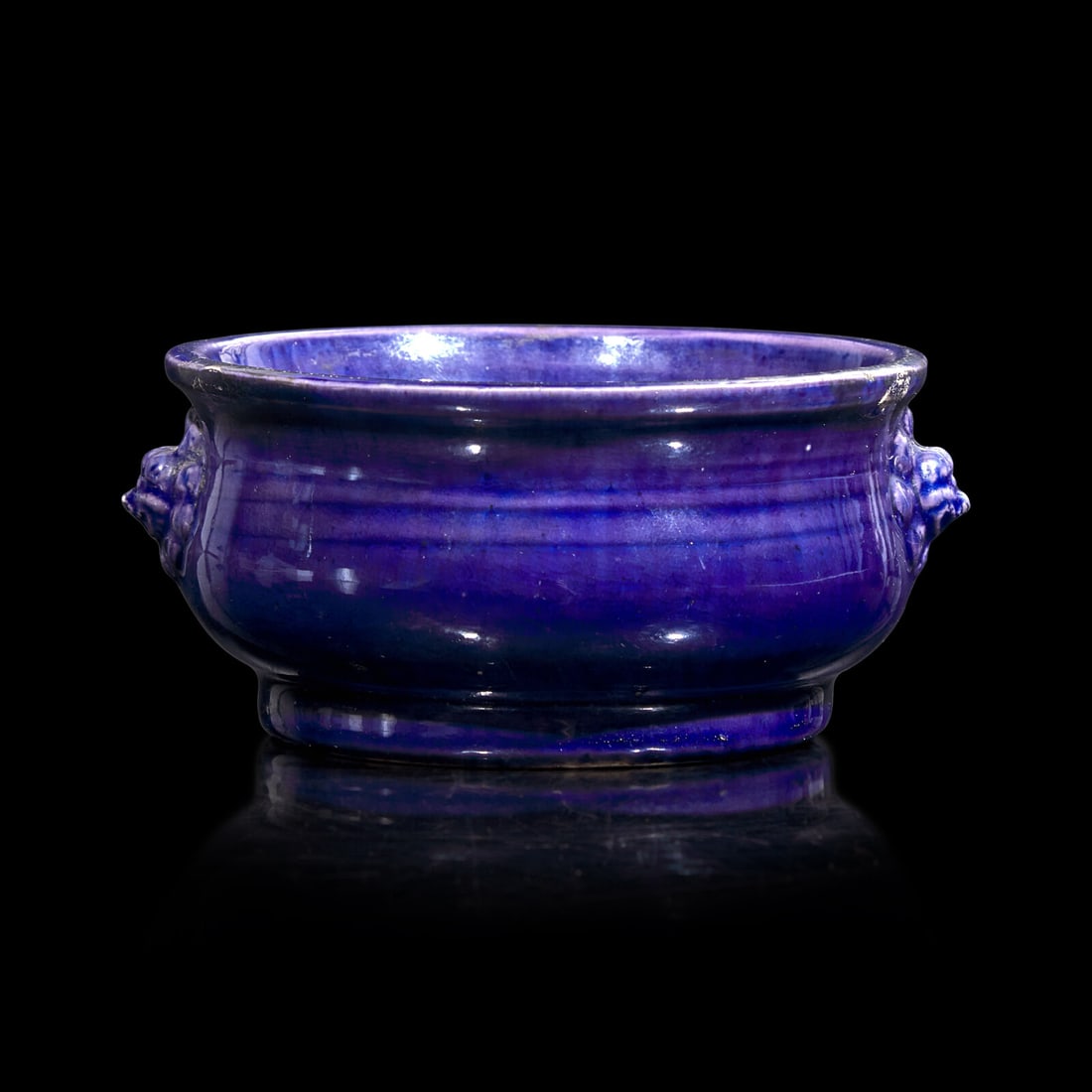 A Small Chinese Aubergine Glazed Censer, 18th Century 清中期 茄皮