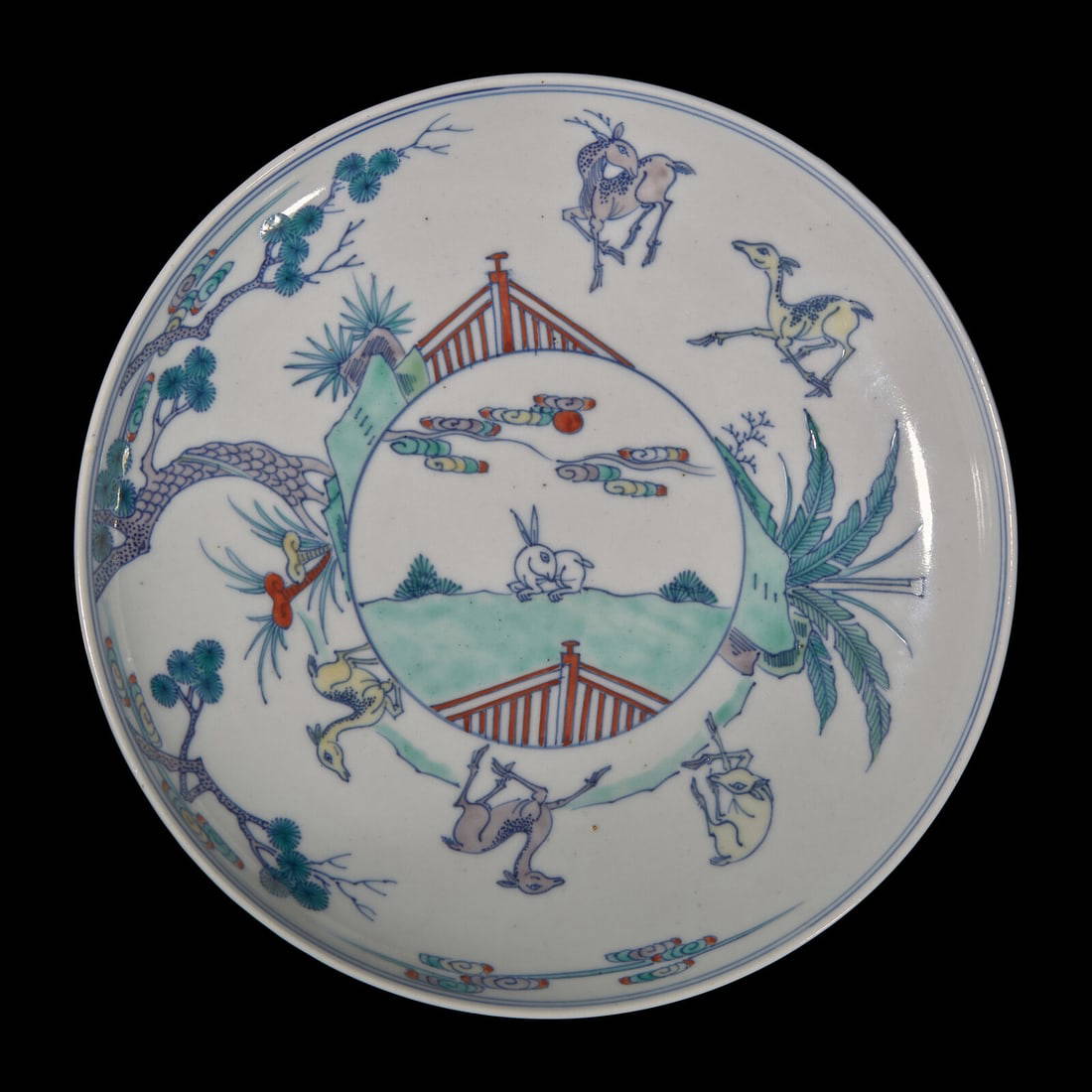 A Chinese Doucai Porcelain Plate, 18th Century 清中期 松鹿靈