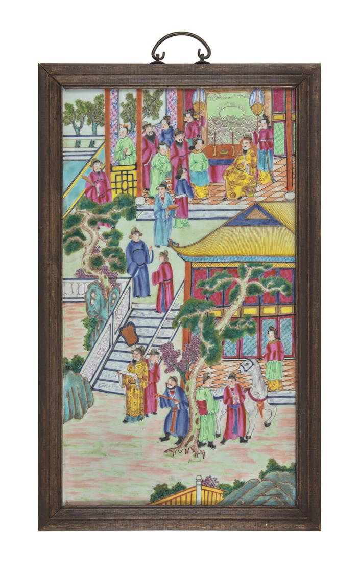 A Large Chinese Famille Rose Porcelain Plaque, 19th Century 清中晚期 粉