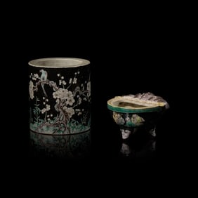Two Chinese Famille Noire Porcelain Scholar's Objects, 19th Century 晚清 黑&#22320