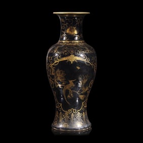 A Chinese Gilt-Decorated "Mirror-Black" Baluster Vase, Late Qing to Republic Period 晚清