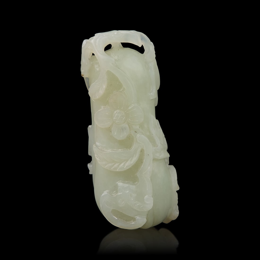 A Small Chinese White Jade Gourd Form Pendant, Qing Dynasty 清 白玉瓜瓞 (1 of 3)