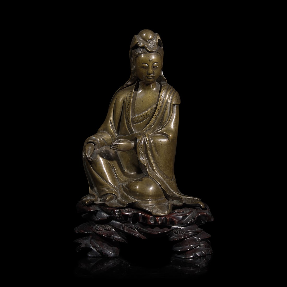 A Patinated Bronze Figure of Guanyin 銅加漆觀音 帶木