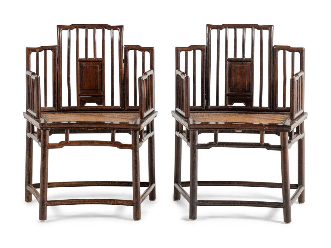 A Pair of Chinese Lacquered Jichimu Wood Chairs 雞翅木加漆椅
