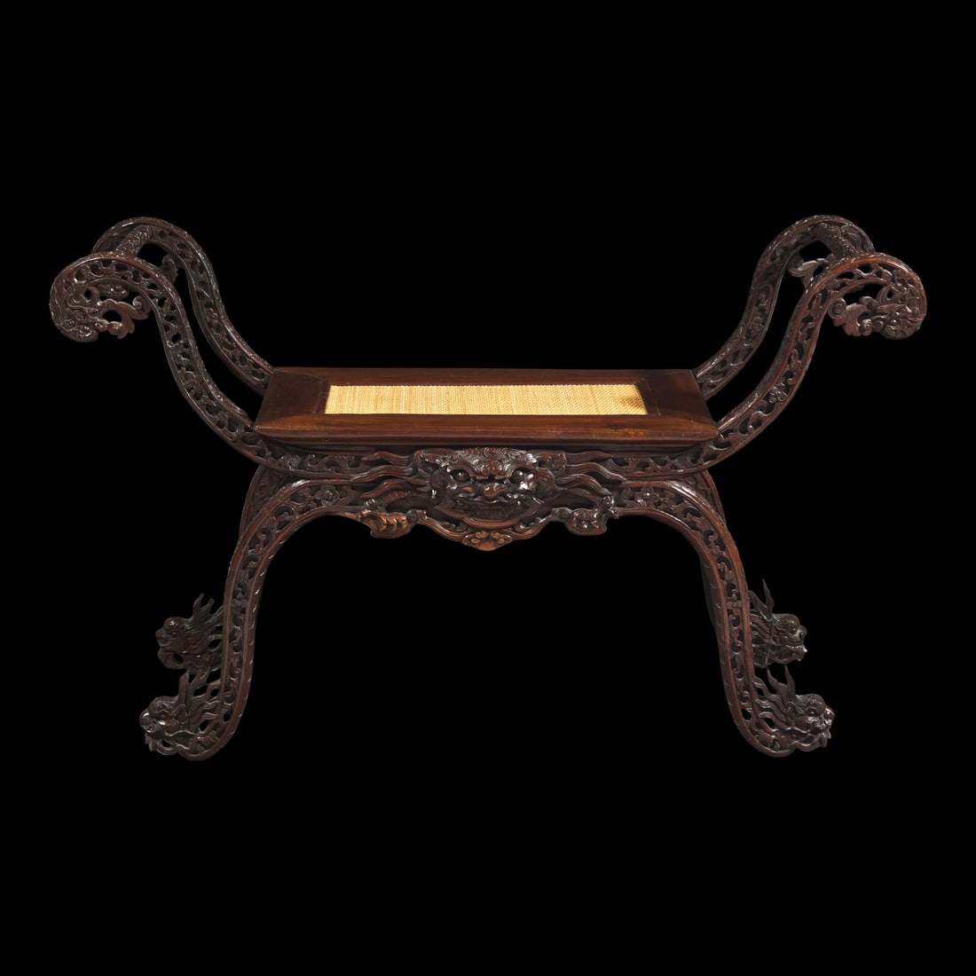 An Unusual Chinese Carved Hardwood Bench, 20th Century 二十世紀 硬