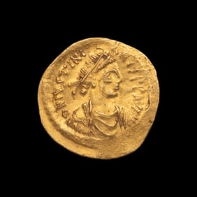 [ANCIENTS] BYZANTINE EMPIRE. Justinian I (527-565 AD). Av Tremissis (1.3 g, 16 mm)