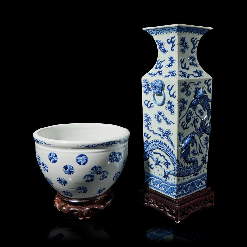 Two Chinese Blue and White Porcelain Wares, 19th-20th Century 晚清-民國 & (1 of 3)
