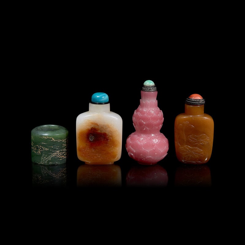 Three Chinese Snuff Bottles and a Spinach Jade Thumb Ring 瑪瑙和料器&# (1 of 3)