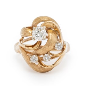 YELLOW GOLD AND DIAMOND RING