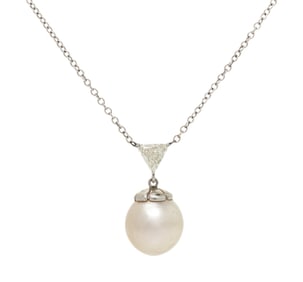 CULTURED PEARL AND DIAMOND NECKLACE