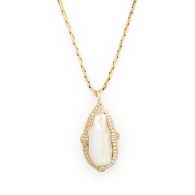BAROQUE CULTURED PEARL, DIAMOND, AND YELLOW GOLD PENDANT NECKLACE