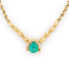 EMERALD, DIAMOND, AND YELLOW GOLD NECKLACE