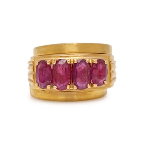 RUBY AND YELLOW GOLD RING