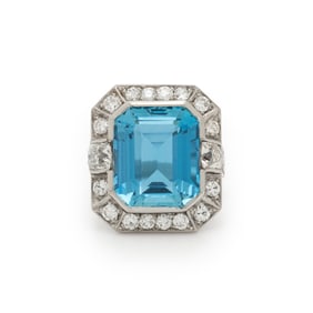 AQUAMARINE AND DIAMOND RING