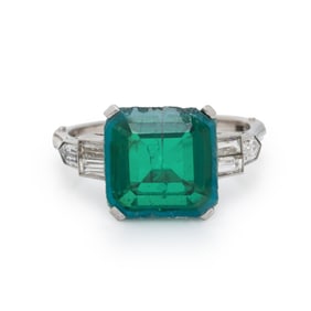 GREEN DOUBLET AND DIAMOND RING