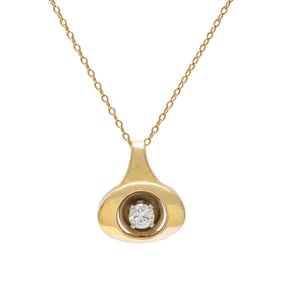 DIAMOND AND YELLOW GOLD PENDANT NECKLACE