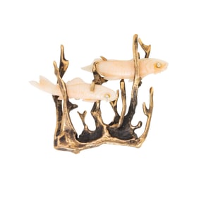 CORAL, DIAMOND, AND YELLOW GOLD FISH MOTIF BROOCH