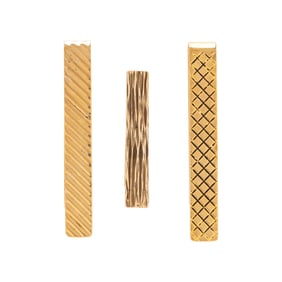 COLLECTION OF YELLOW GOLD GENTLEMEN'S ACCESSORIES