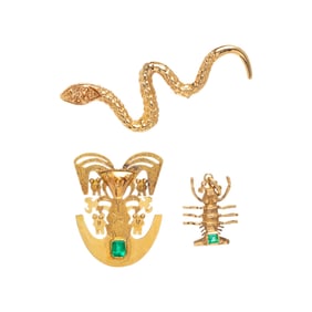 COLLECTION OF THREE BROOCHES