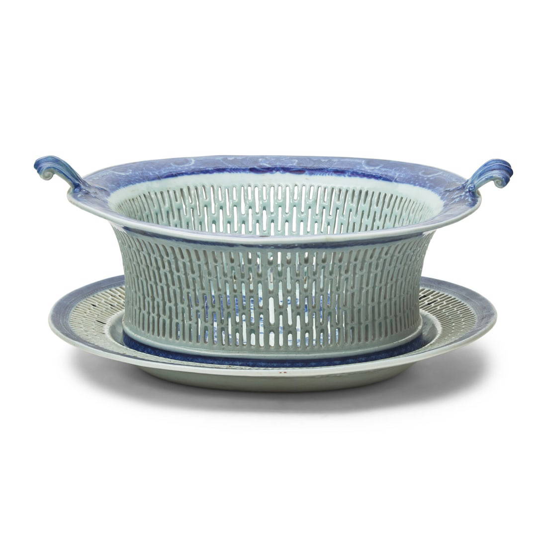 A Chinese Export Porcelain Fitzhugh Reticulated Basket and Undertray