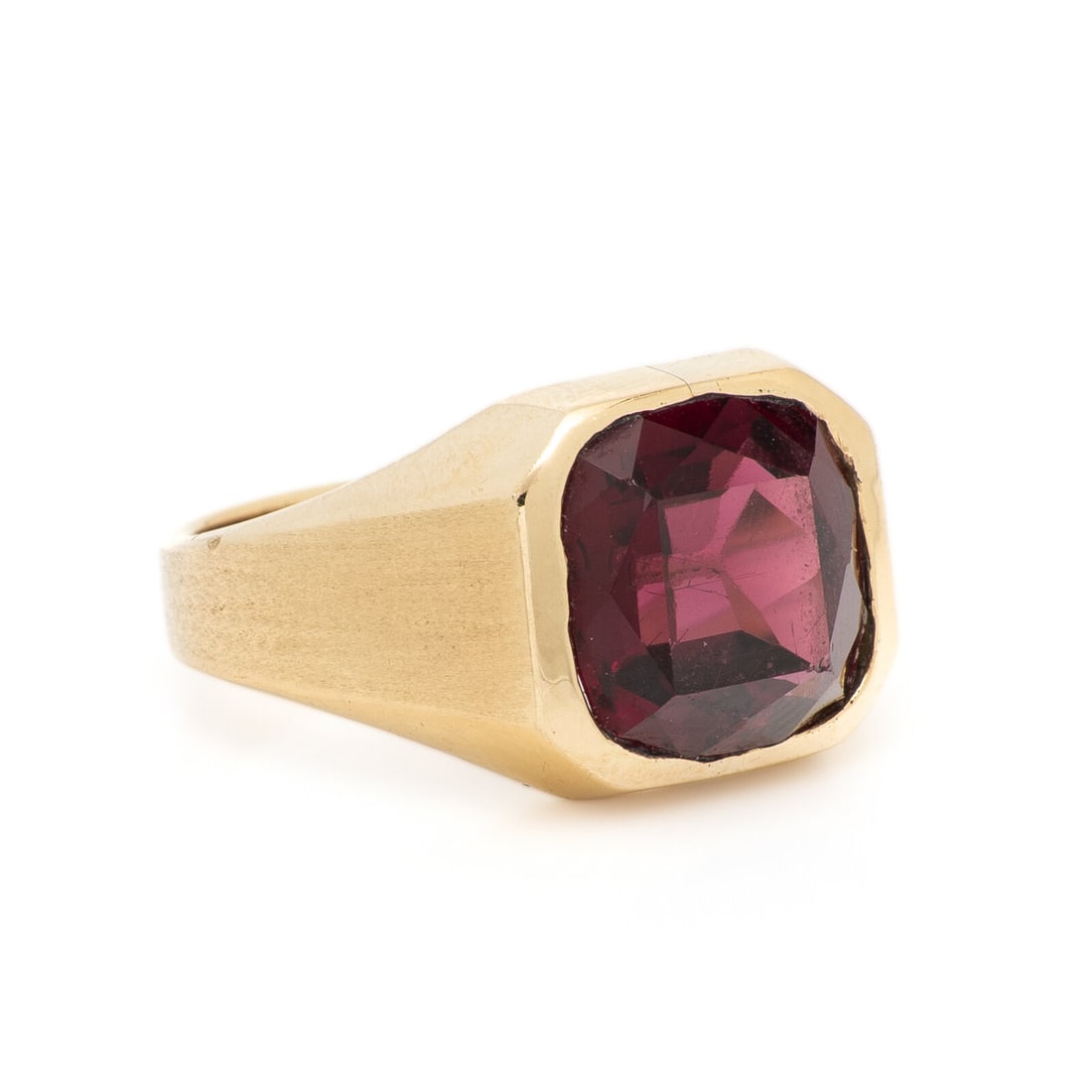 GARNET AND YELLOW GOLD RING - 2