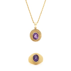 AMETHYST AND YELLOW GOLD RING AND PENDANT ON CHAIN